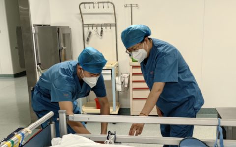 健身锻炼要科学，训练补剂勿滥用