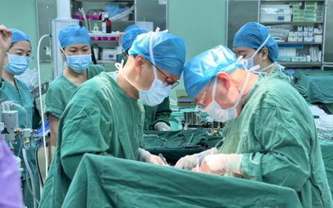 海南省中部区域首例“Bentall手术”为高危重症主动脉疾病患者重获“心”生