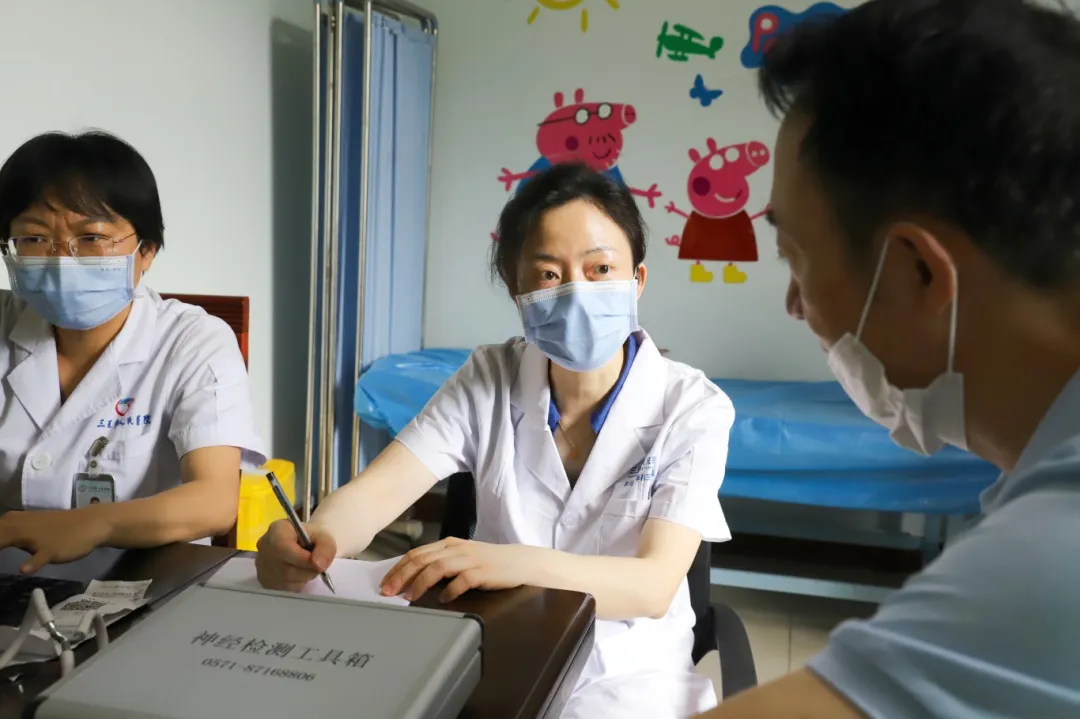 聚焦老年健康，华西医院罗方教授加盟三亚市人民医院普惠鹿城