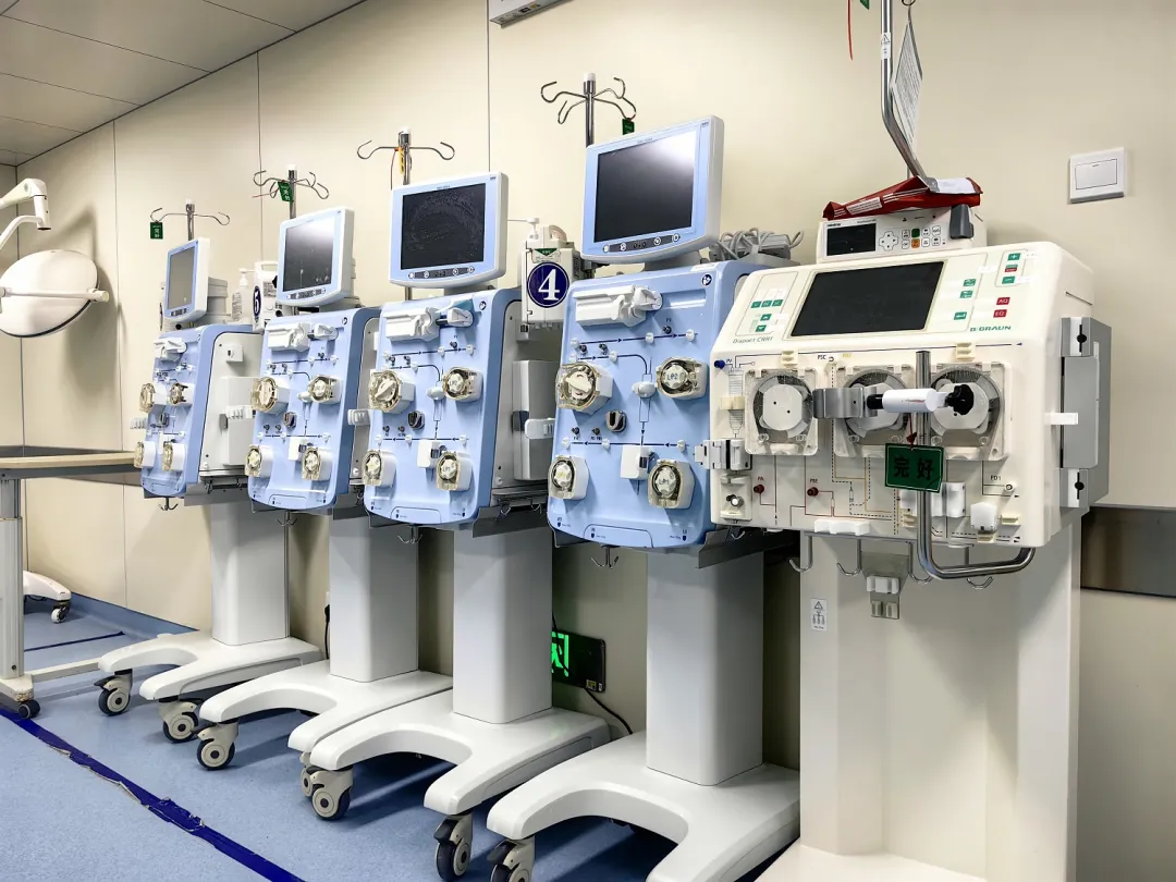 陵水县人民医院开展床旁血液灌流技术，成功救治一例药物中毒患者