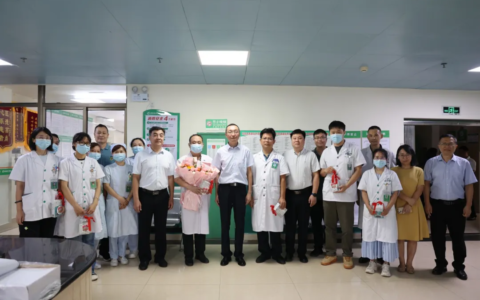 海南省卫生健康委领导慰问海南省安宁医院医务人员