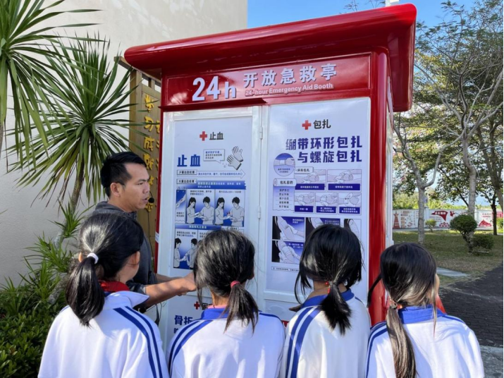 核酸亭升级改造急救亭 健康卫士“转岗再就业”