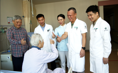 海南省肿瘤医院整合诊疗让高龄肠癌患者获新生