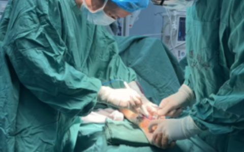 “手卷入压面机，我以为这手肯定废了！”没想到……