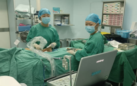 8岁孩子腿痛难忍 海医一附院专家用“针”除疾