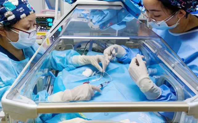 海南现代妇女儿童医院成功救治455克早产儿