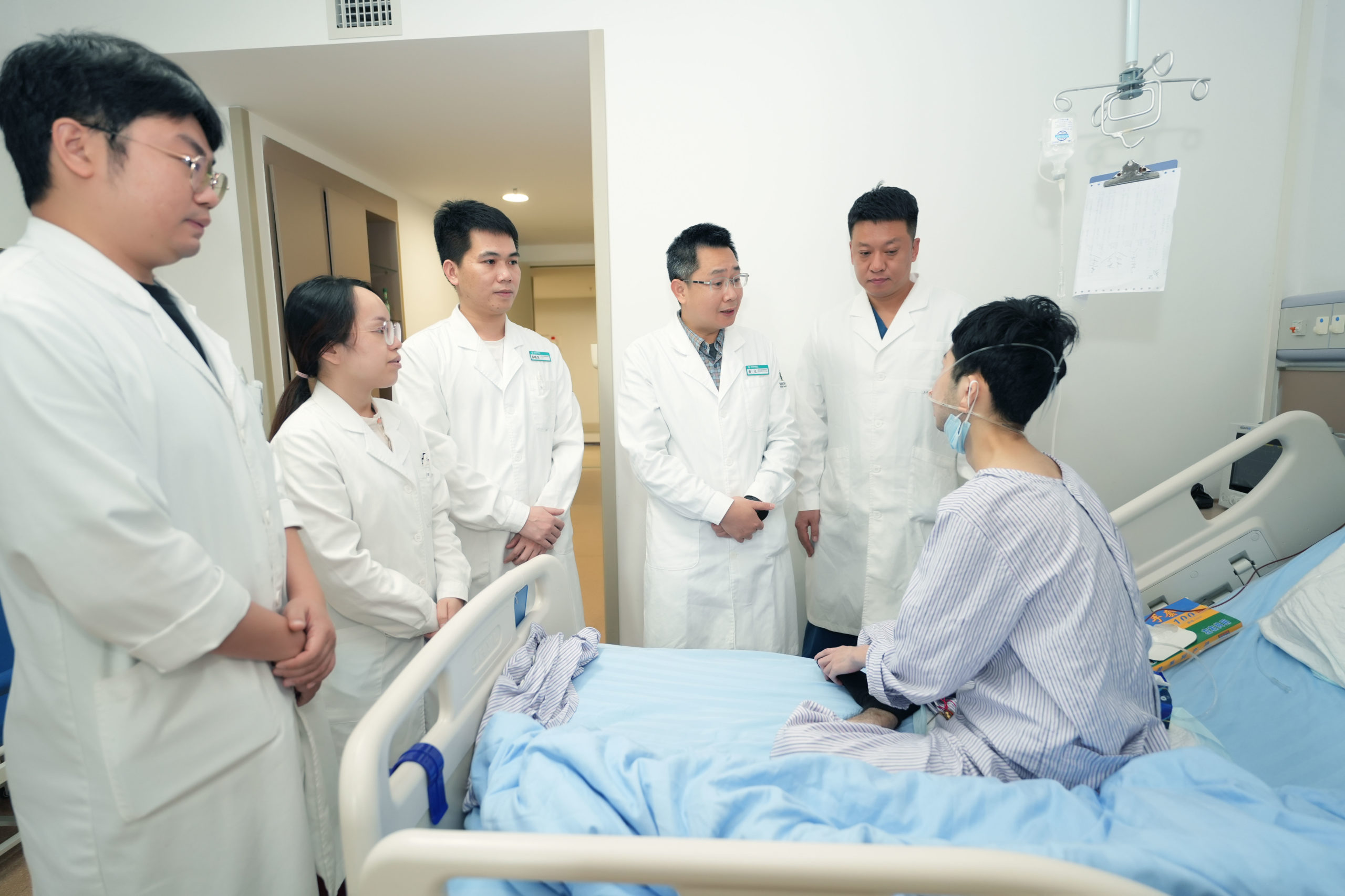 29岁男子气道被肿物封堵，海南省肿瘤医院多学科协作打通“生命通道”