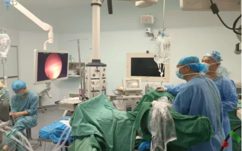 告别尿频夜醒！海南医科大学第一附属医院前列腺钬激光剜除术助力七旬老人改善排尿问题