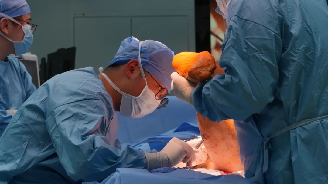 有了伤口别担心！创伤治疗新器械I型重组胶原蛋白在瑞金海南医院可及