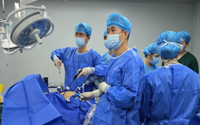 传承海岛红色基因 赓续琼崖红色血脉|海南省老年病医院开展关爱琼崖老战士健康主题党日活动