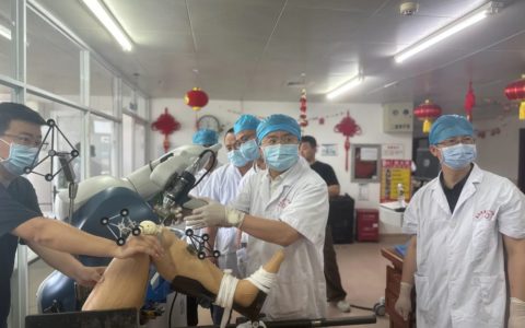 Mako骨科机器人“做客”海南省第二人民医院，引领骨科手术新变革