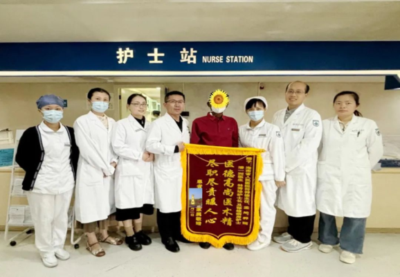 关关难过关关过！高龄老人血液病久治不愈，干细胞移植终现转机