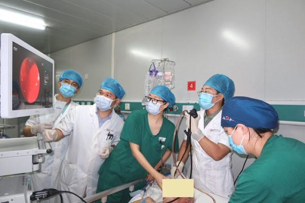 护理的温度：守护战士的希望