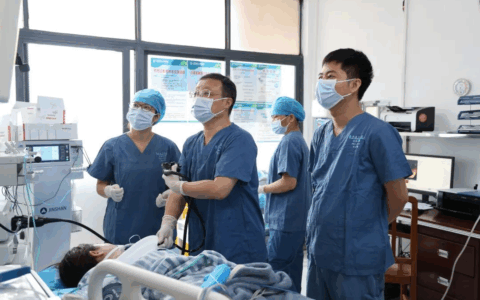海南省人民医院定安分院成功实施首例内镜下胃底肿物黏膜下挖除术（ESE）