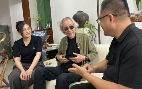 多学科护航，89岁华裔设计师抗癌有 “心声”