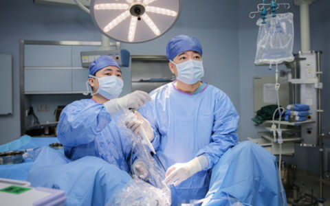 海南省肿瘤医院引进新型支架  破解输尿管恶性梗阻治疗困局