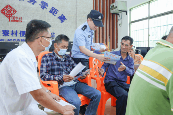警医共建惠渔村 健康法治双护航——海南省老年病医院联合海口海岸警察开展义诊普法活动