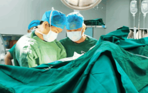 医心筑梦，骨科蝶变—何和与院长引领乐东黎族自治县人民医院骨科医学中心实现医疗服务能级跃升