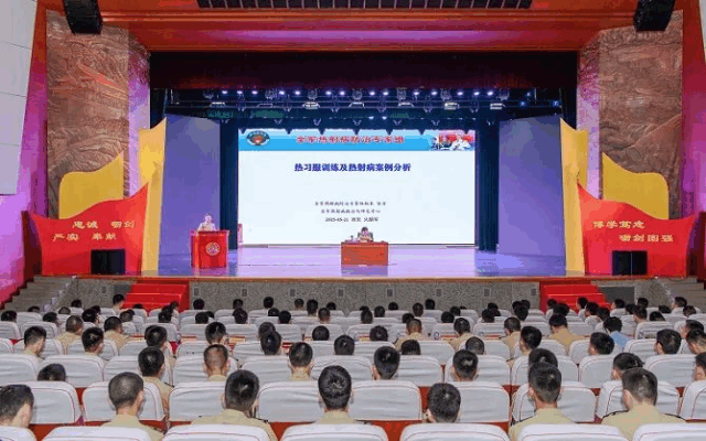 “真人秀”上演热射病救治 专家现场筑起“防热隔离带”