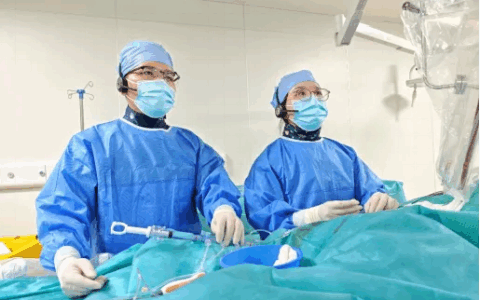 海医一附院顺利完成首例经皮肾动脉交感神经射频消融术（RDN）