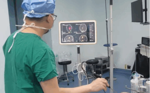 误诊中风险致瘫，海医二院精准微创活检术助脑瘤患者“逆转”人生