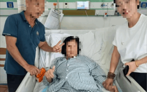 海医二院胸外科团队助力截瘫30余年高龄老人勇闯膈疝“生死关”