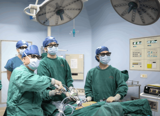 海南成美医院多学科协作  高危肠癌患者获新生