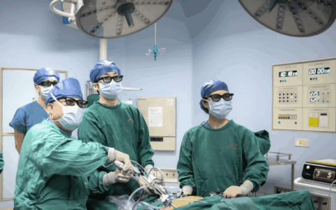 海南成美医院多学科协作  高危肠癌患者获新生