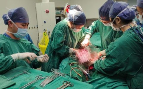 孕囊长在剖宫产刀口上？凶险瘢痕妊娠，生死一线！