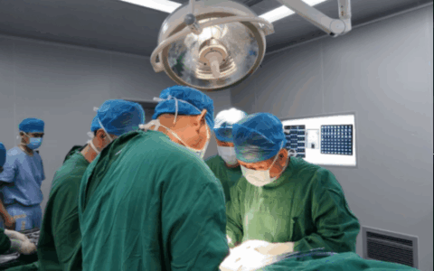 从拄拐难行到自主迈步，6旬患者在乐东黎族自治县人民医院重获行走自由！