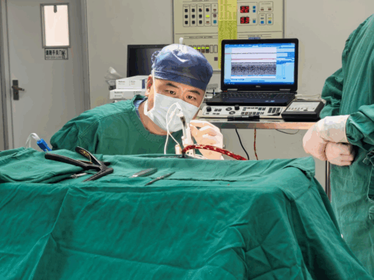 海南首例智能脑起搏器植入术实现帕金森病精准治疗!