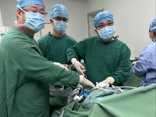 跨越市县的“医”路帮扶：海医一附院与文昌市人民医院共绘健康蓝图