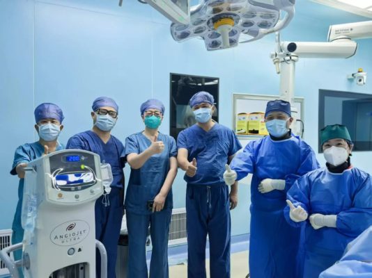 内瘘遭遇血栓！海南省人民医院多学科联合，巧用“利器”抢修透析“生命线”