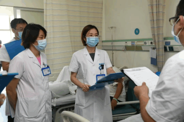 李冰：海南肾病患者的“守护神”与精准诊疗的开拓者