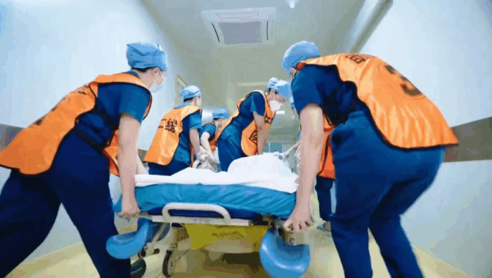 2024-2025届中国医院竞争力排行榜出炉！海南现代妇女儿童医院荣膺“社会办医·妇产儿童医院标杆”