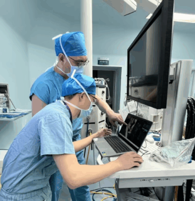 被“冻住”50多年的腿终于能走了！68岁阿婆僵直髋关节重生