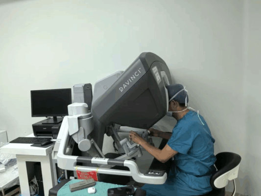 35岁确诊胃癌…海南首例达芬奇“保幽门”胃癌根治术让她重获生机！