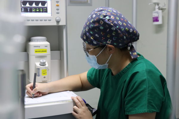 何芳：“精准”为锚，守护患者分秒间的生命曲线