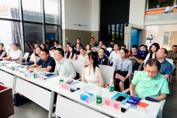 自贸港聚焦!2025海南医疗器械产业发展报告(预览版)发布会在海口成功举办