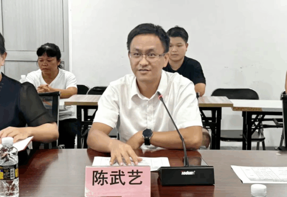 海南省人民医院专家团队到定安分院开展胸痛、卒中防治业务培训