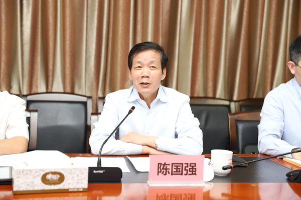 海南医科大学与三亚市人民医院签约共研候鸟健康