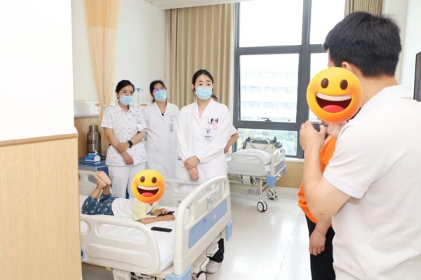 赶走眼内“磨砂玻璃”:Cystadrops落地瑞金海南医院,为胱氨酸贮积症患者驱散黑暗