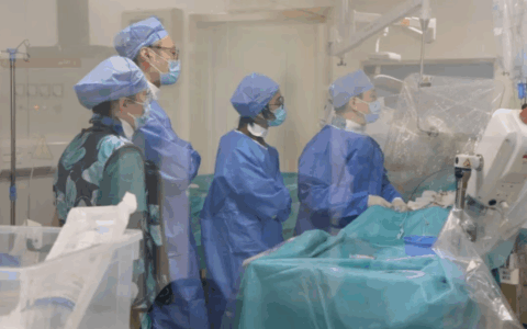 云南“眼睛”，上海“大脑”，海南“枢纽”：三地瑞金医生的完美配合