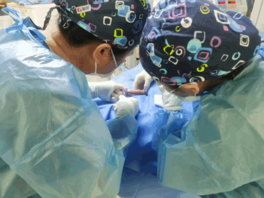 胎龄24周，救治137天！700g超早产儿顺利出院  现代妇儿新生儿救治水平再次刷新