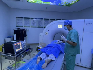 上海六院海口医院成功开展影像引导下疼痛射频微创介入治疗 缓解腰椎术后慢性疼痛难题