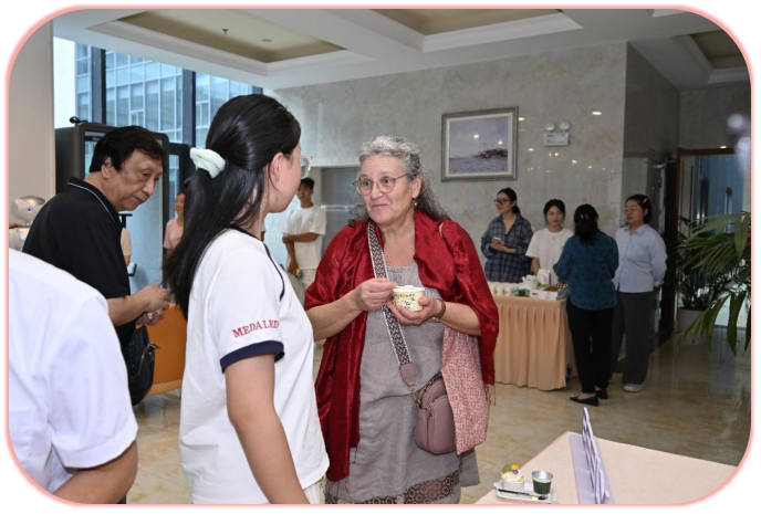 三亚学院&北欧中医药中心瑞典游学团大健康产学研交流座谈会举办
