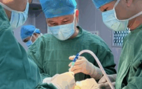 14年膝痛一朝解：单髁置换术让66岁林阿姨重获轻松步伐