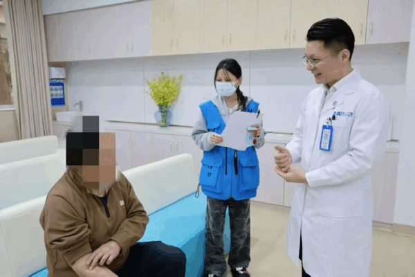 海南医科大学第二附属医院与寒热带候鸟人群健康队列项目海口合作社区全面对接成功