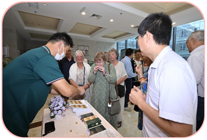 三亚学院&北欧中医药中心瑞典游学团大健康产学研交流座谈会举办