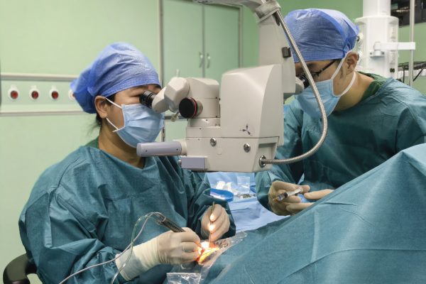 2025年“健康快车·中国海油海南光明行”点亮白内障患者希望之光